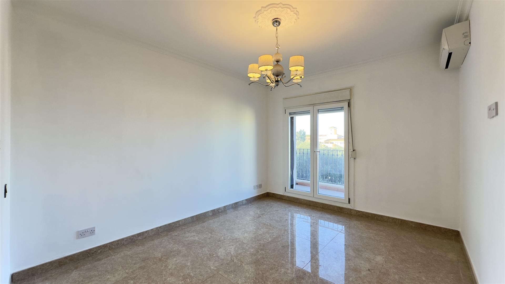 Image of Apartment - 3 Bedrooms - 2 Bathrooms for Sale in Gardiner's View-Gibraltar, Image 7